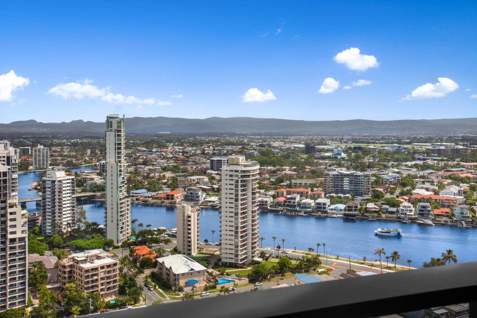 Surfers Paradise 1-bed With Stunning Views & Pool * Gold Coast